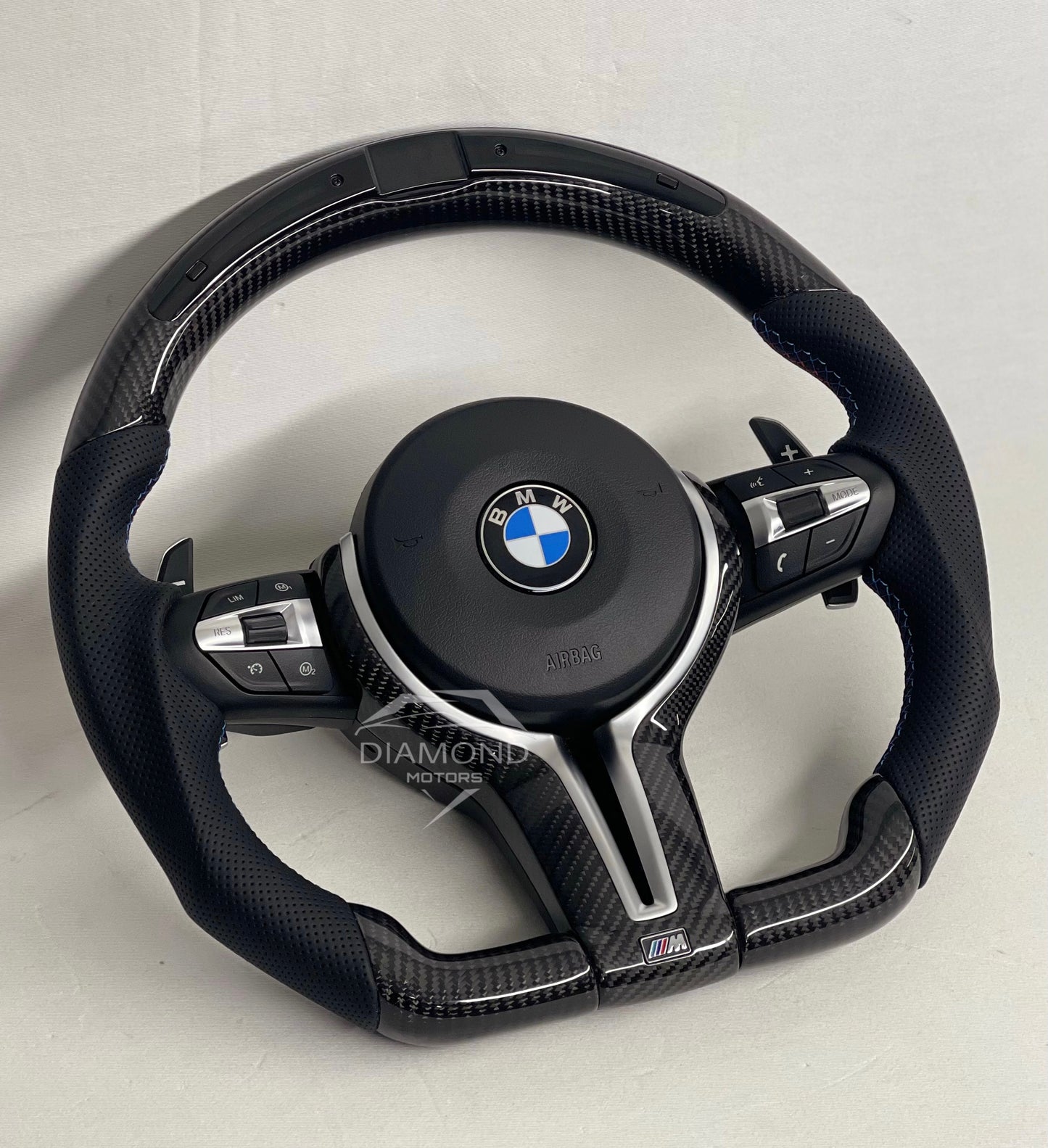 Volant carbone LED écran - Pour BMW séries 5, 6, 7