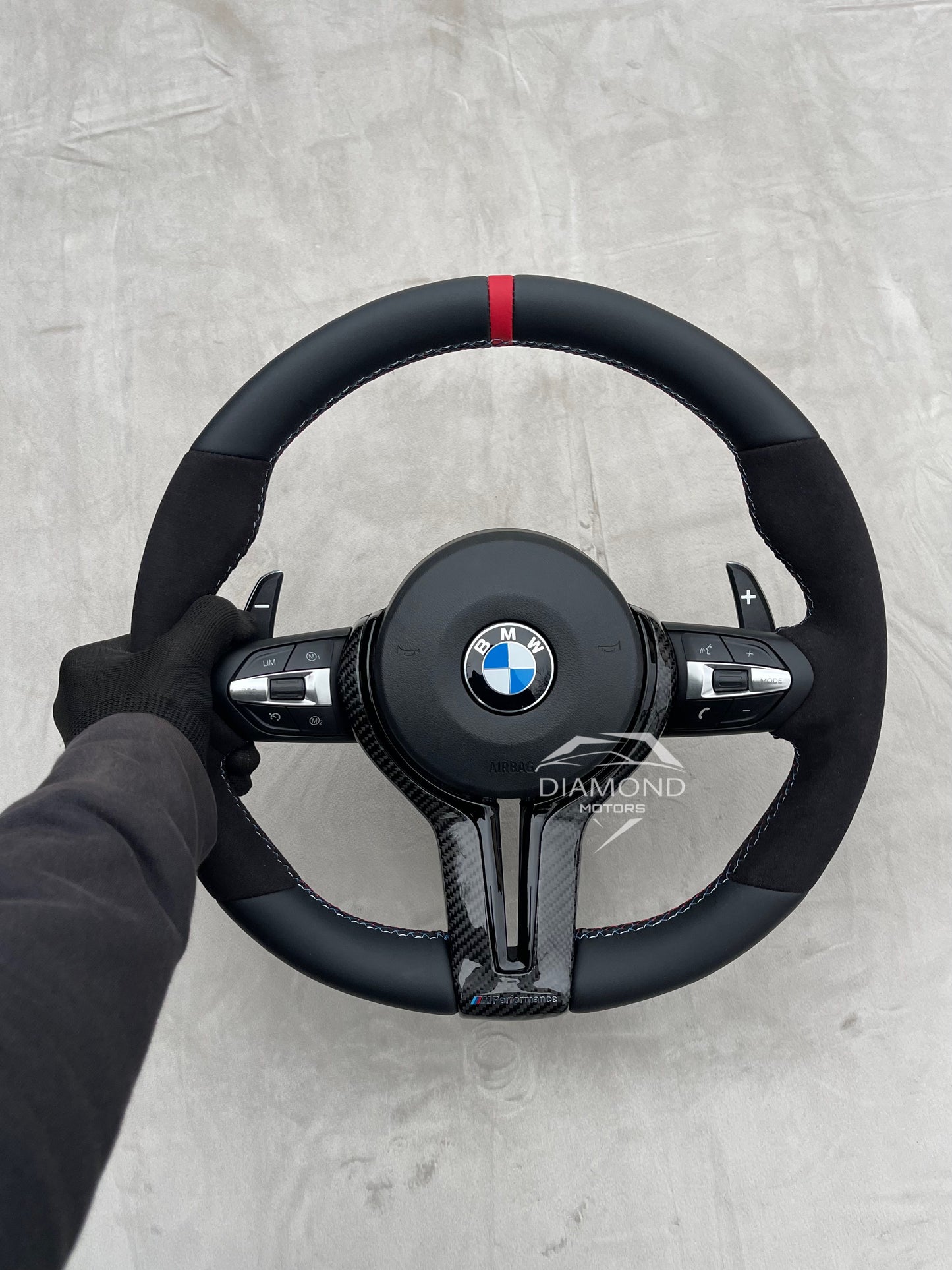 Volant Semi-Alacantara pour BMW série 5, 6, 7