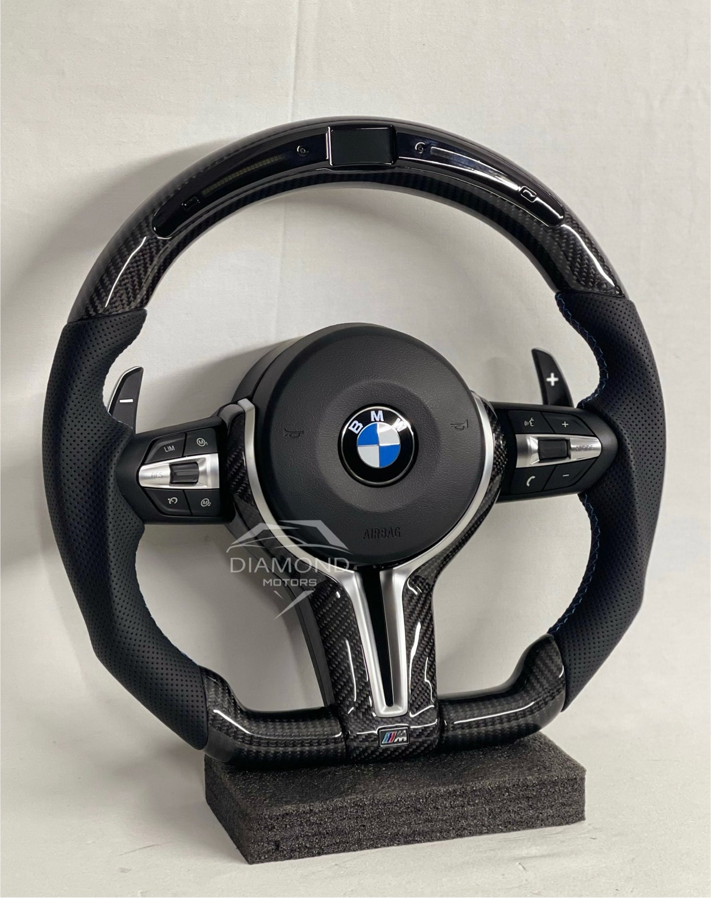 Volant carbone LED écran - Pour BMW séries 5, 6, 7